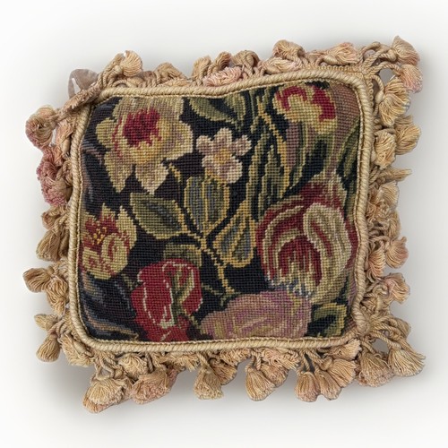 Aubusson style floral wool - ,